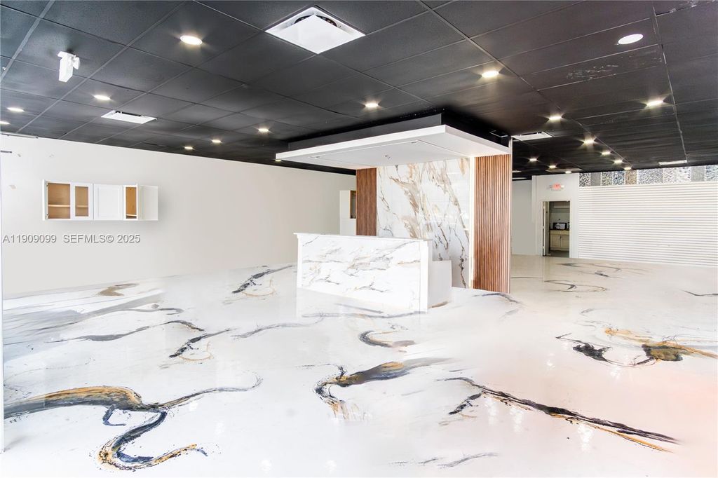 Photo of 1744 E Commercial Blvd, Fort Lauderdale, FL 33334 (MLS # A11909099)