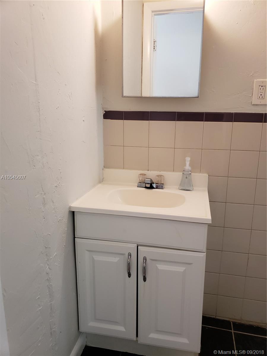 OCEAN BCH ADDN NO 3 - Residential Lease