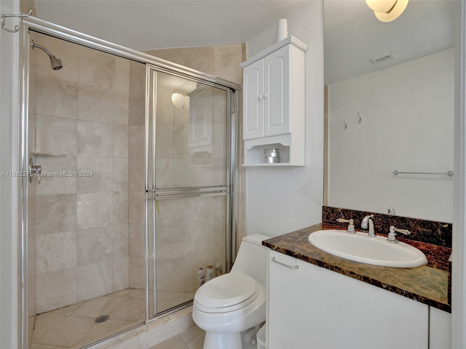 THE PINNACLE CONDO - Residential