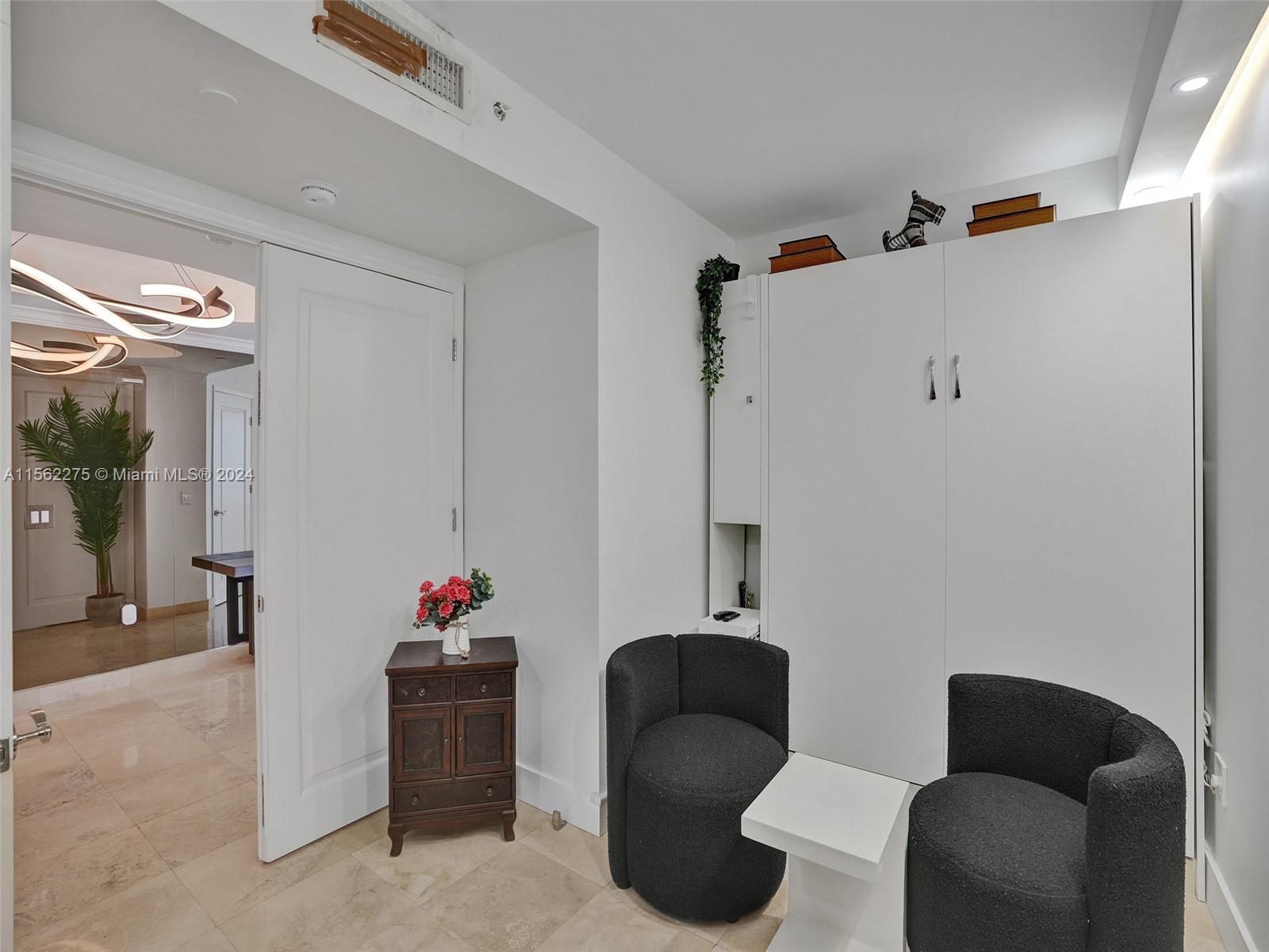 THE PINNACLE CONDO - Residential
