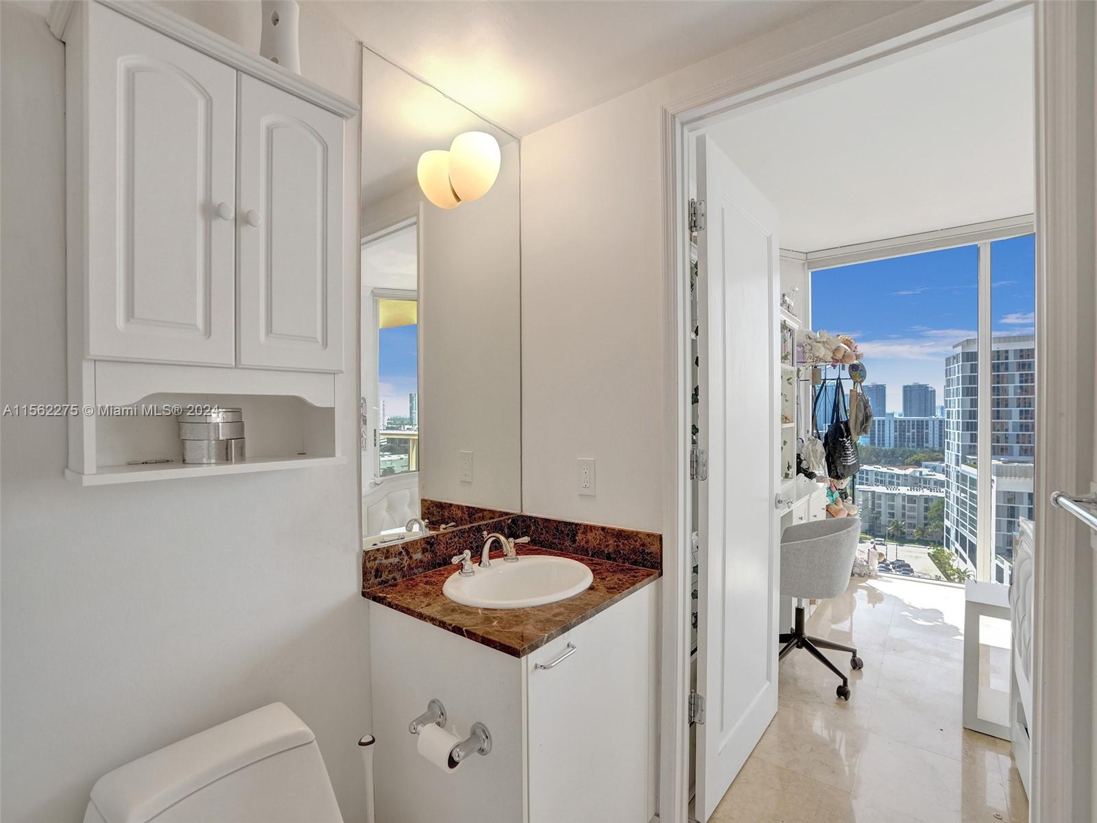 THE PINNACLE CONDO - Residential