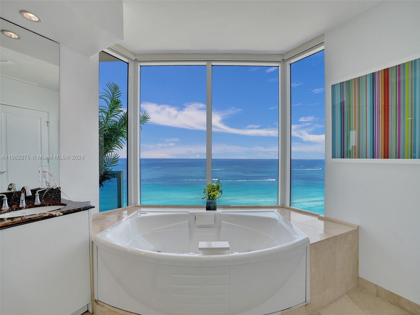 THE PINNACLE CONDO - Residential