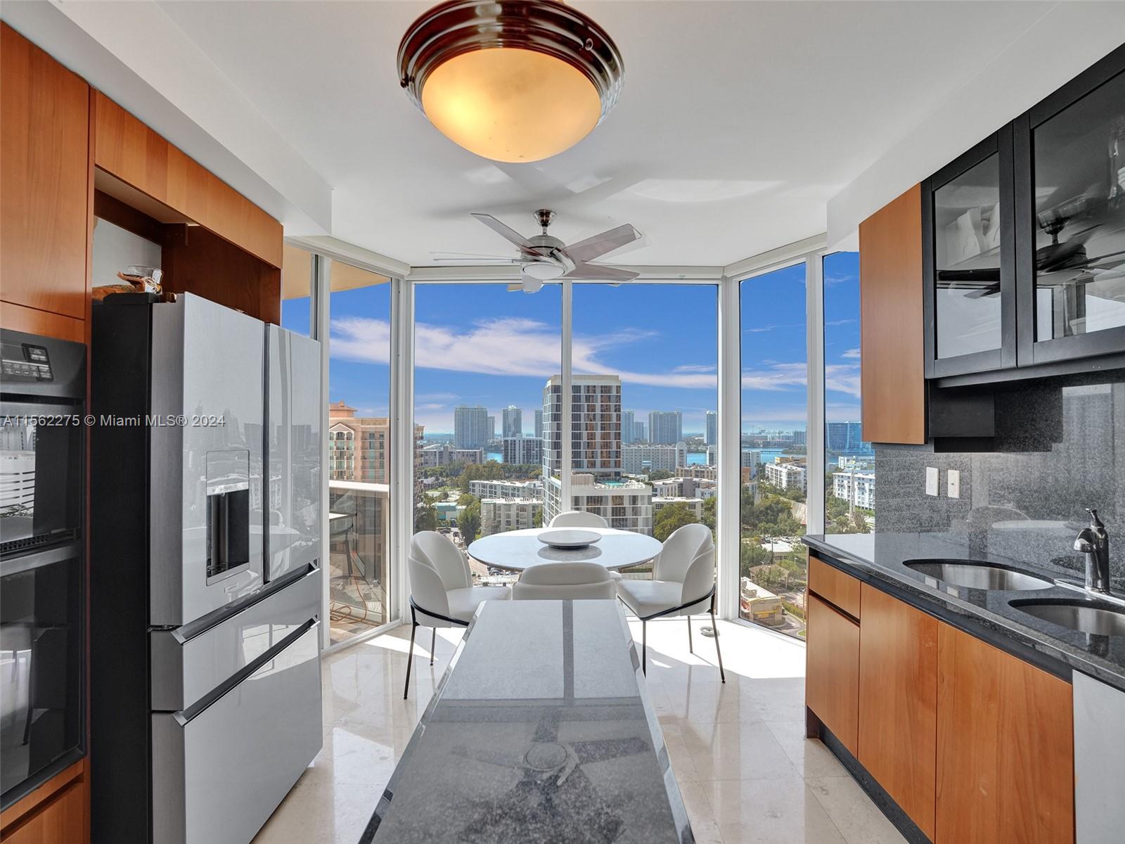 THE PINNACLE CONDO - Residential