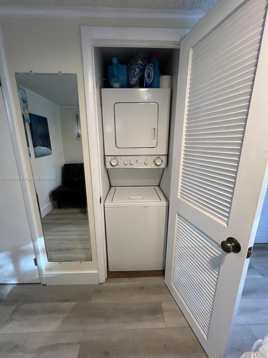 MANATEE BAY CLUB - Land