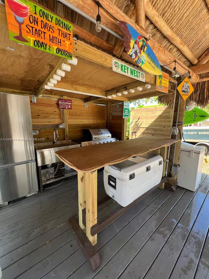 MANATEE BAY CLUB - Land