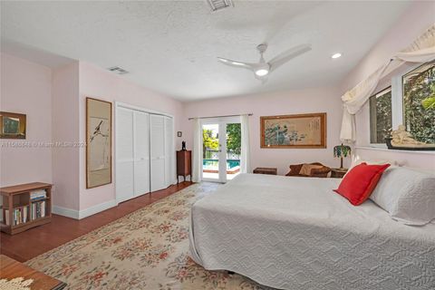 Single Family Residence in South Miami FL 5700 63rd Ct 11.jpg