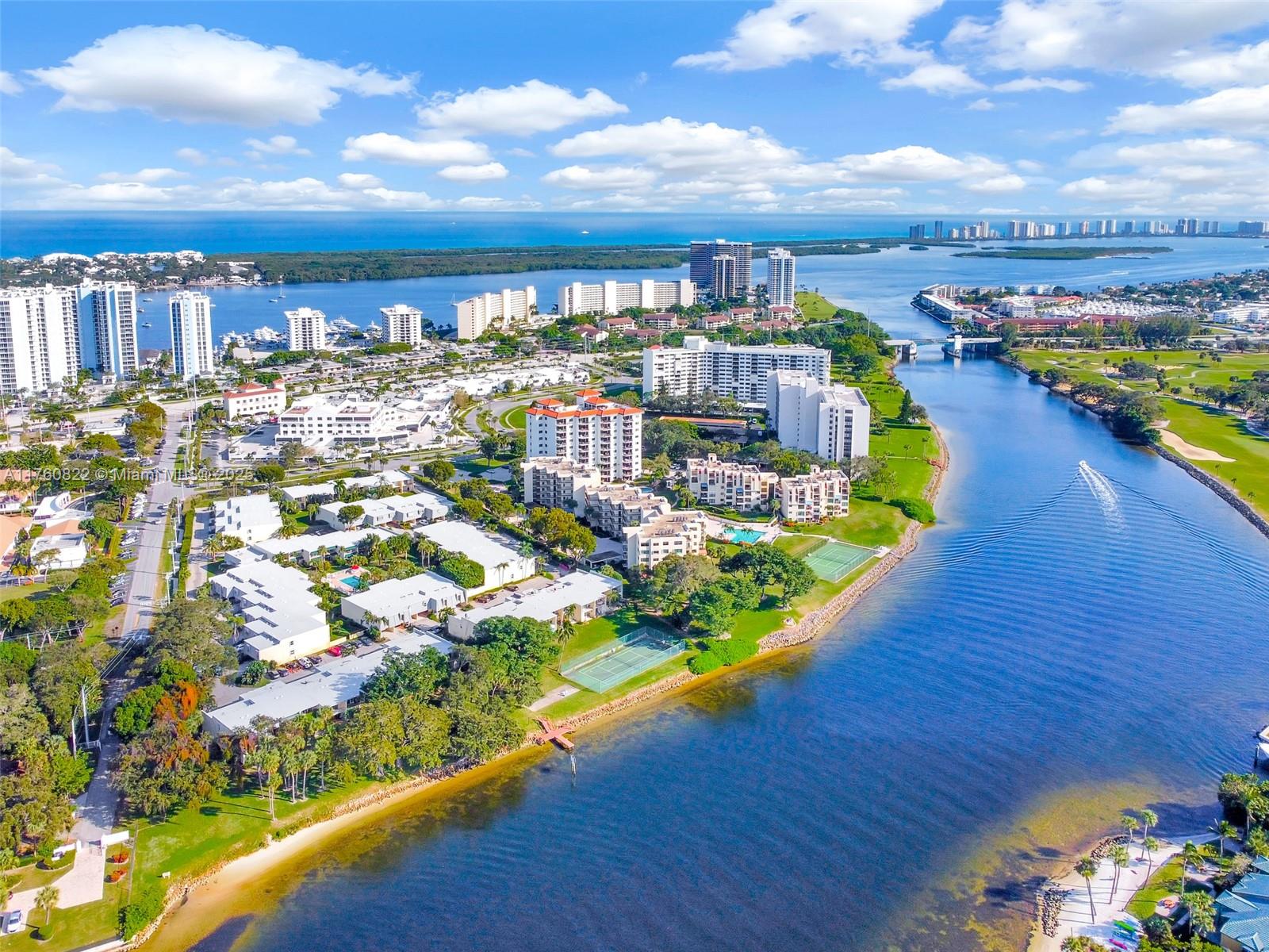 EVERGLADES OF NORTH PALM - Residential Lease