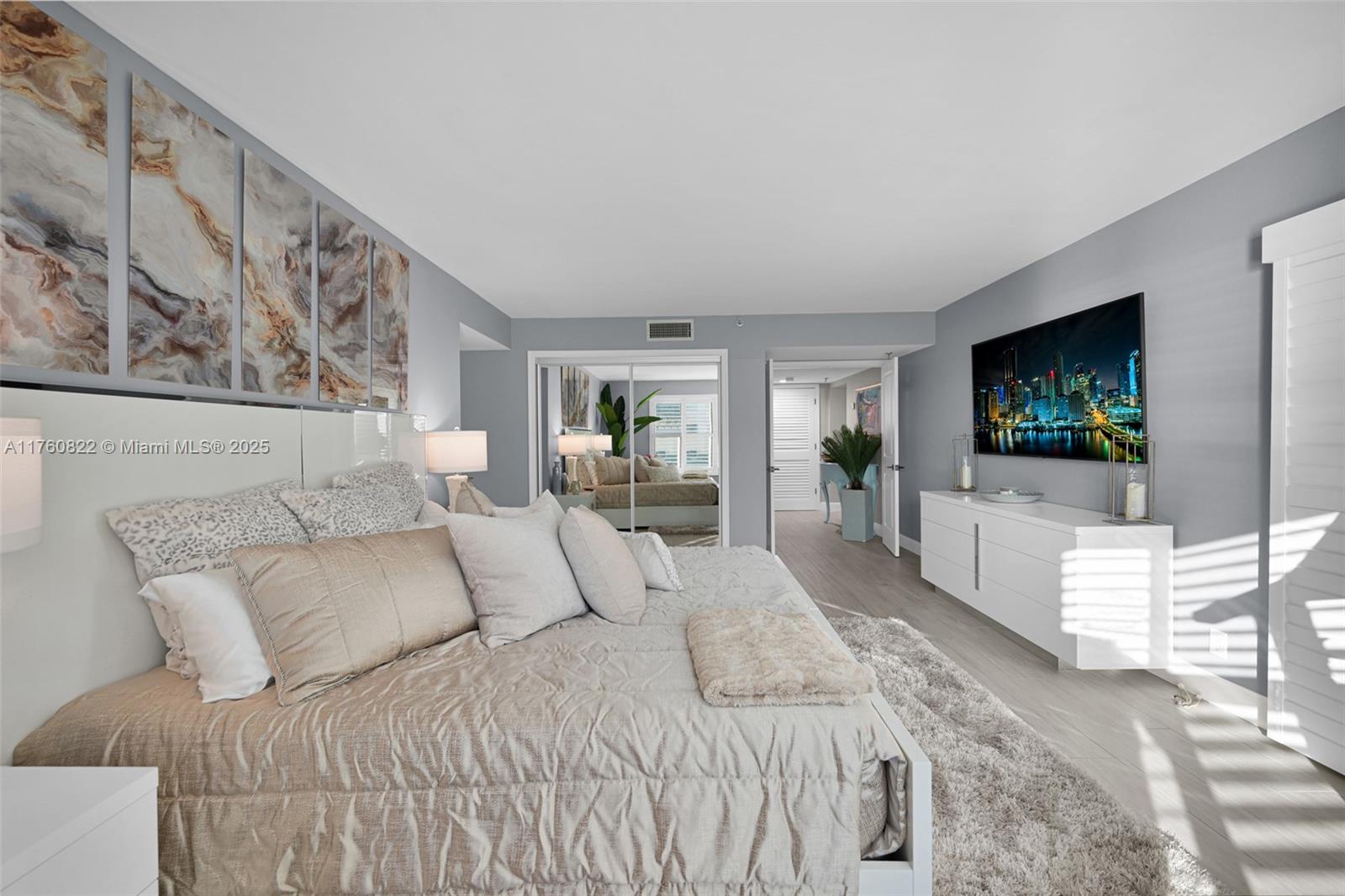 EVERGLADES OF NORTH PALM - Residential Lease