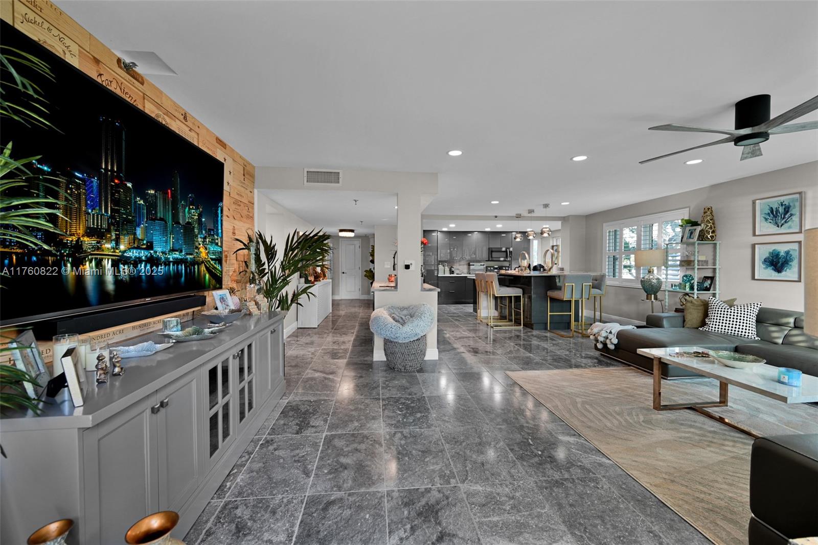 EVERGLADES OF NORTH PALM - Residential Lease