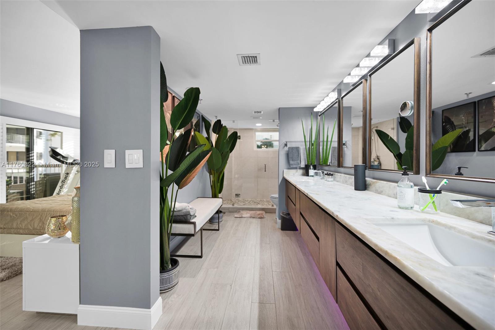 EVERGLADES OF NORTH PALM - Residential Lease