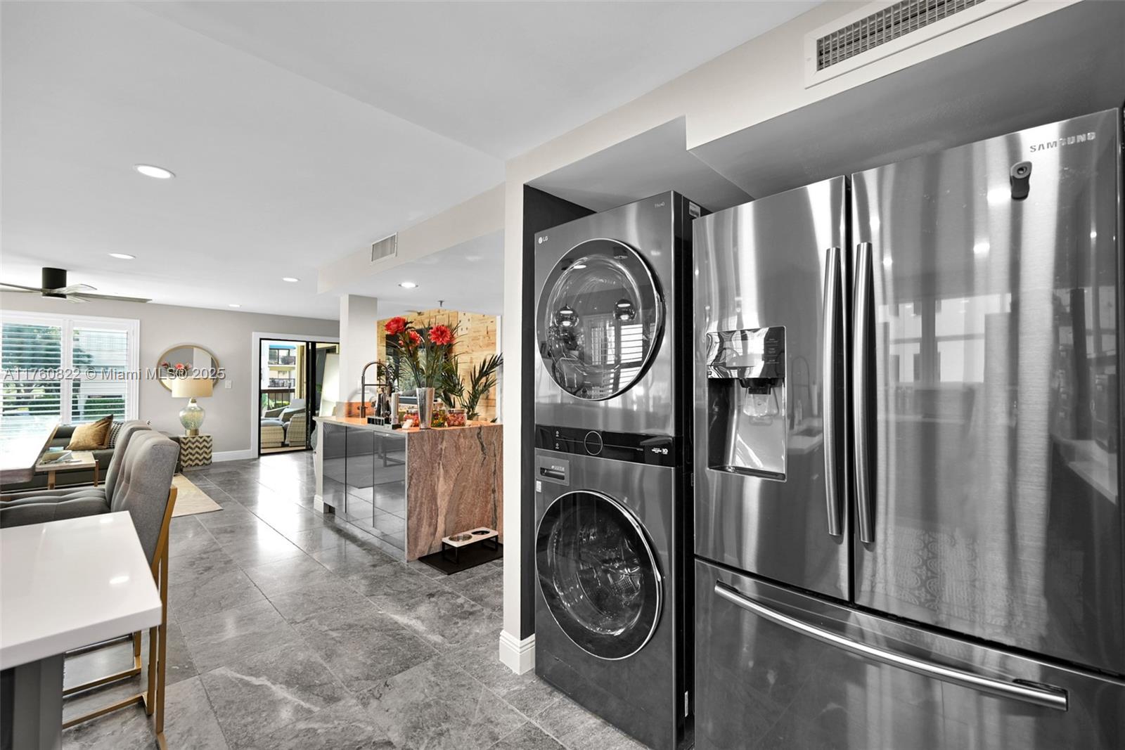 EVERGLADES OF NORTH PALM - Residential Lease