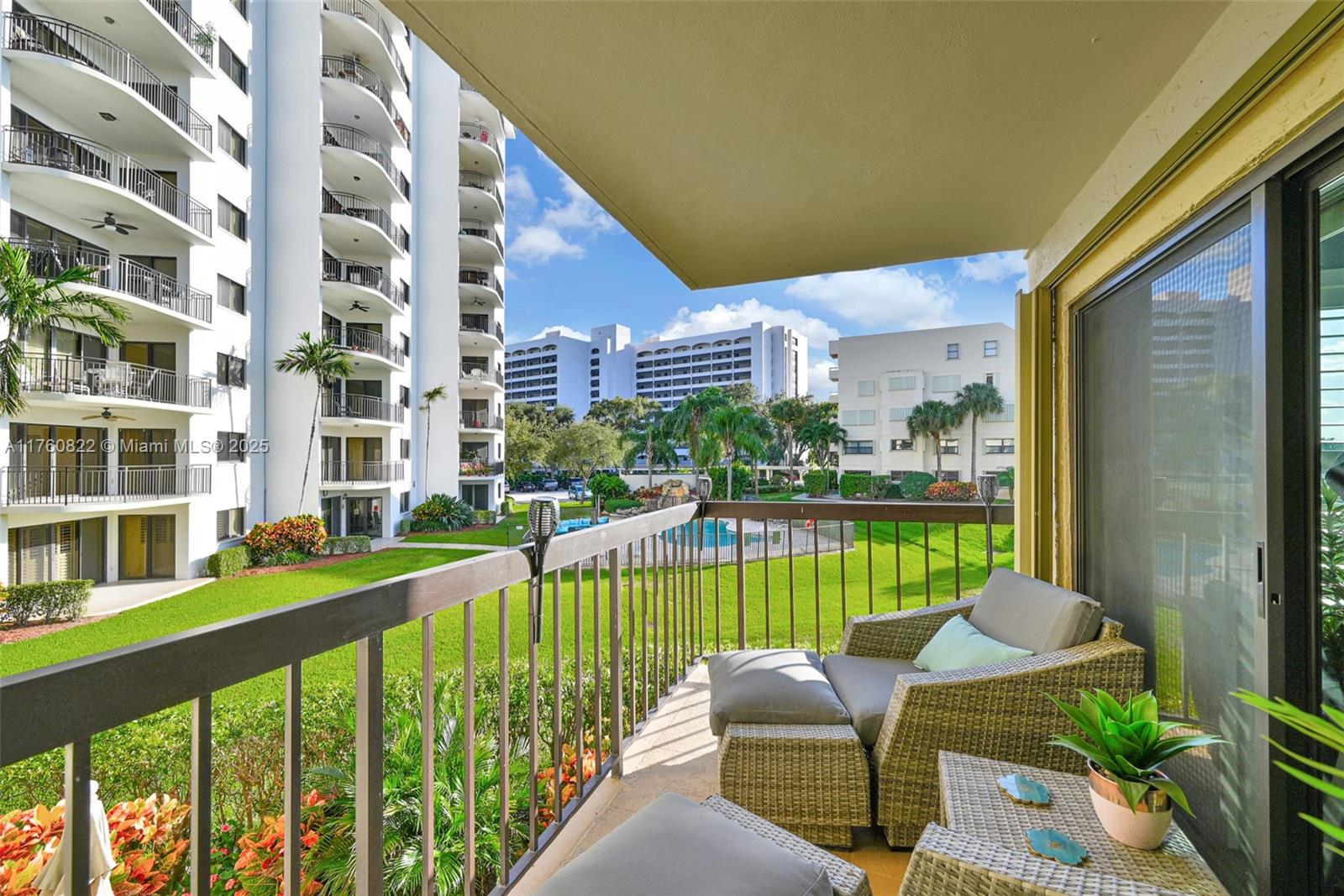 EVERGLADES OF NORTH PALM - Residential Lease