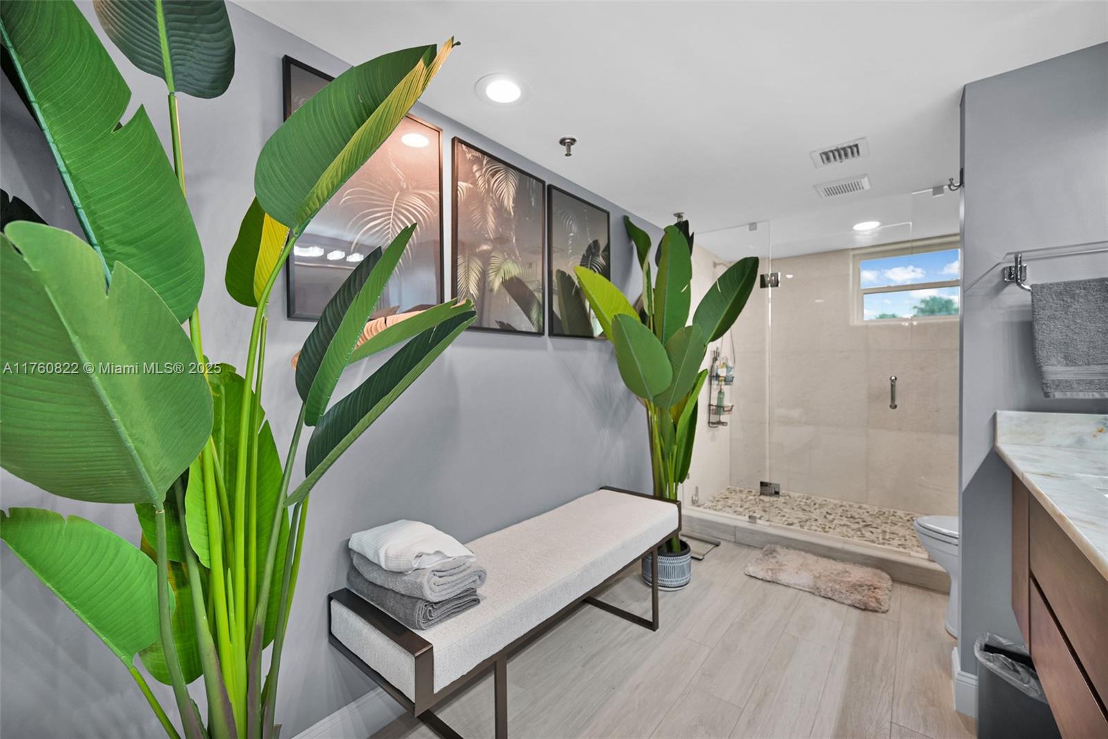 EVERGLADES OF NORTH PALM - Residential Lease