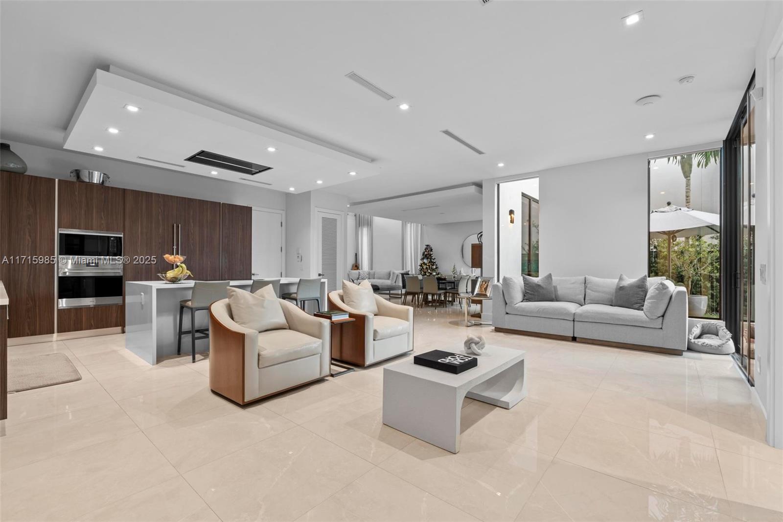 GRAND FLORIDIAN ESTATES - Residential