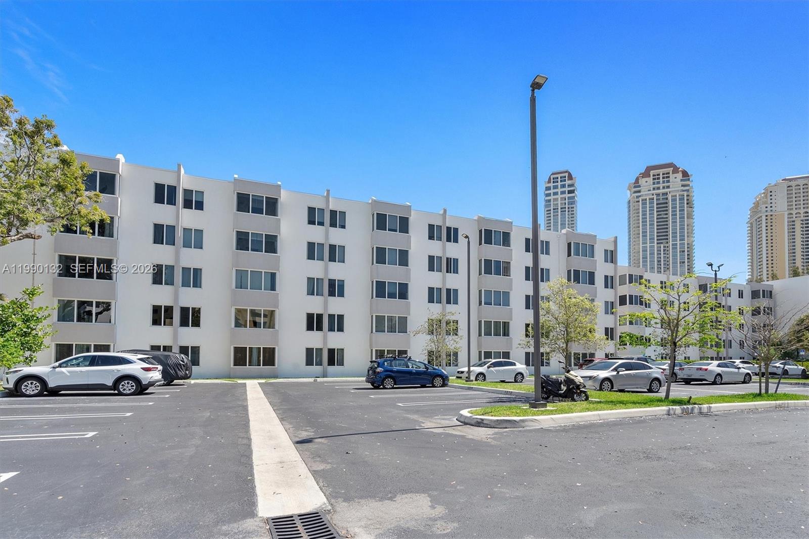 CARIBBEAN BREEZE CONDO - Residential