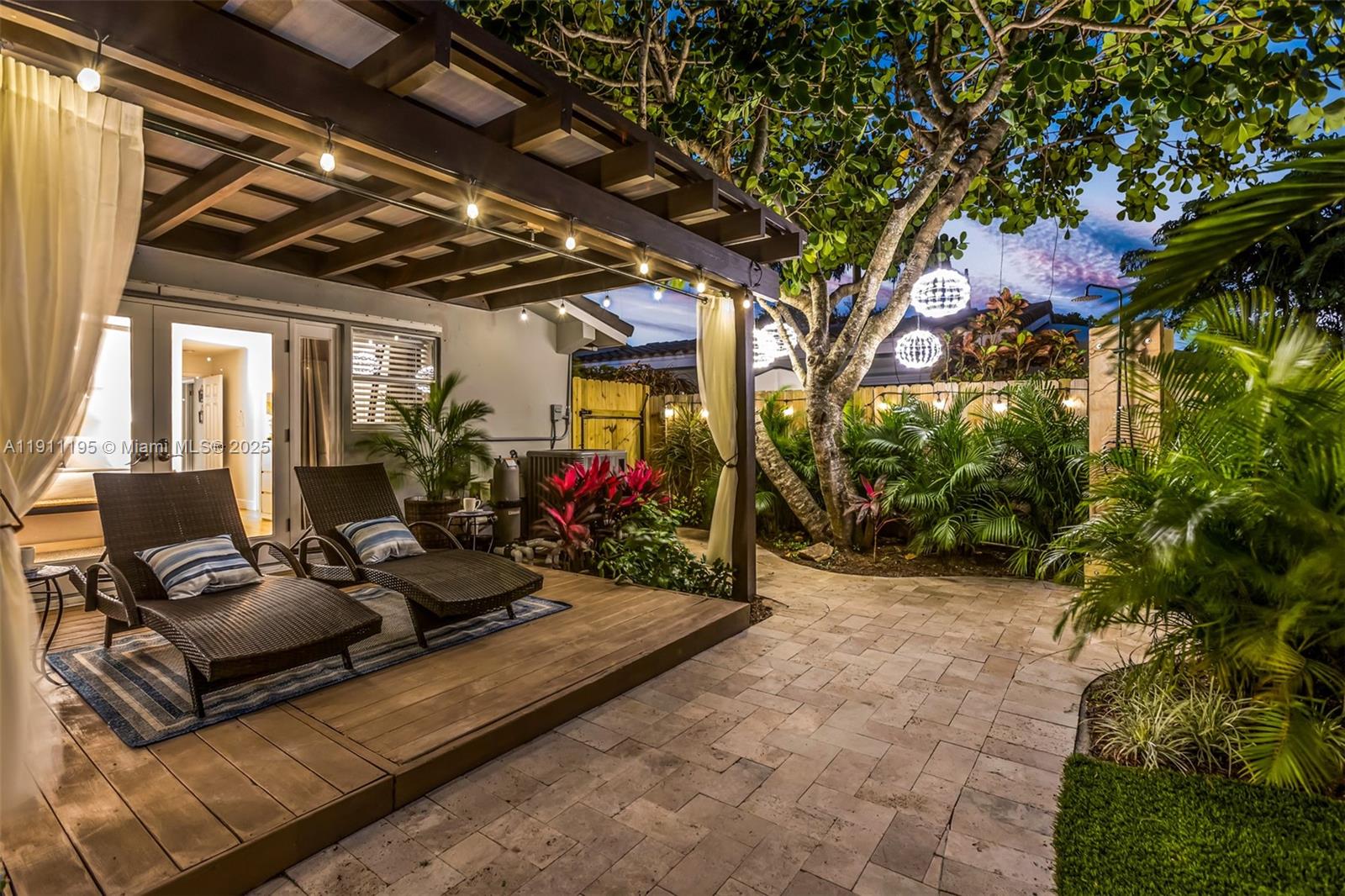 RIVER RIDGE - Residential