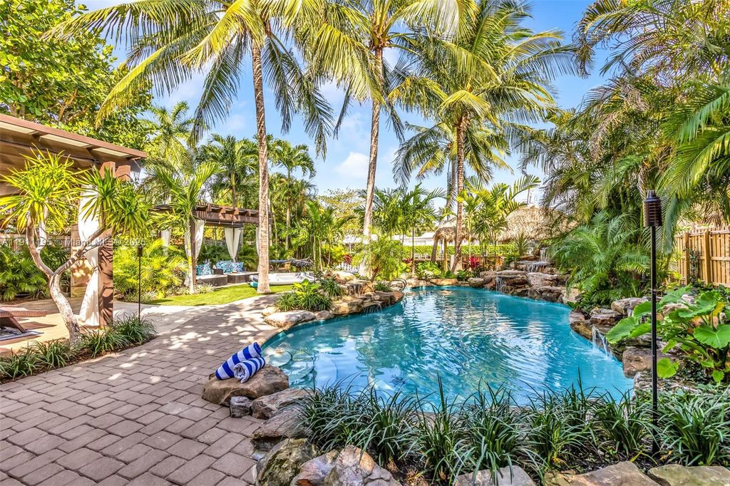 Photo of 2004 NE 17th Way, Fort Lauderdale, FL 33305 (MLS # A11911195)