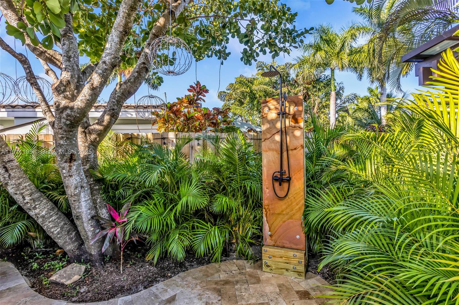 RIVER RIDGE - Residential