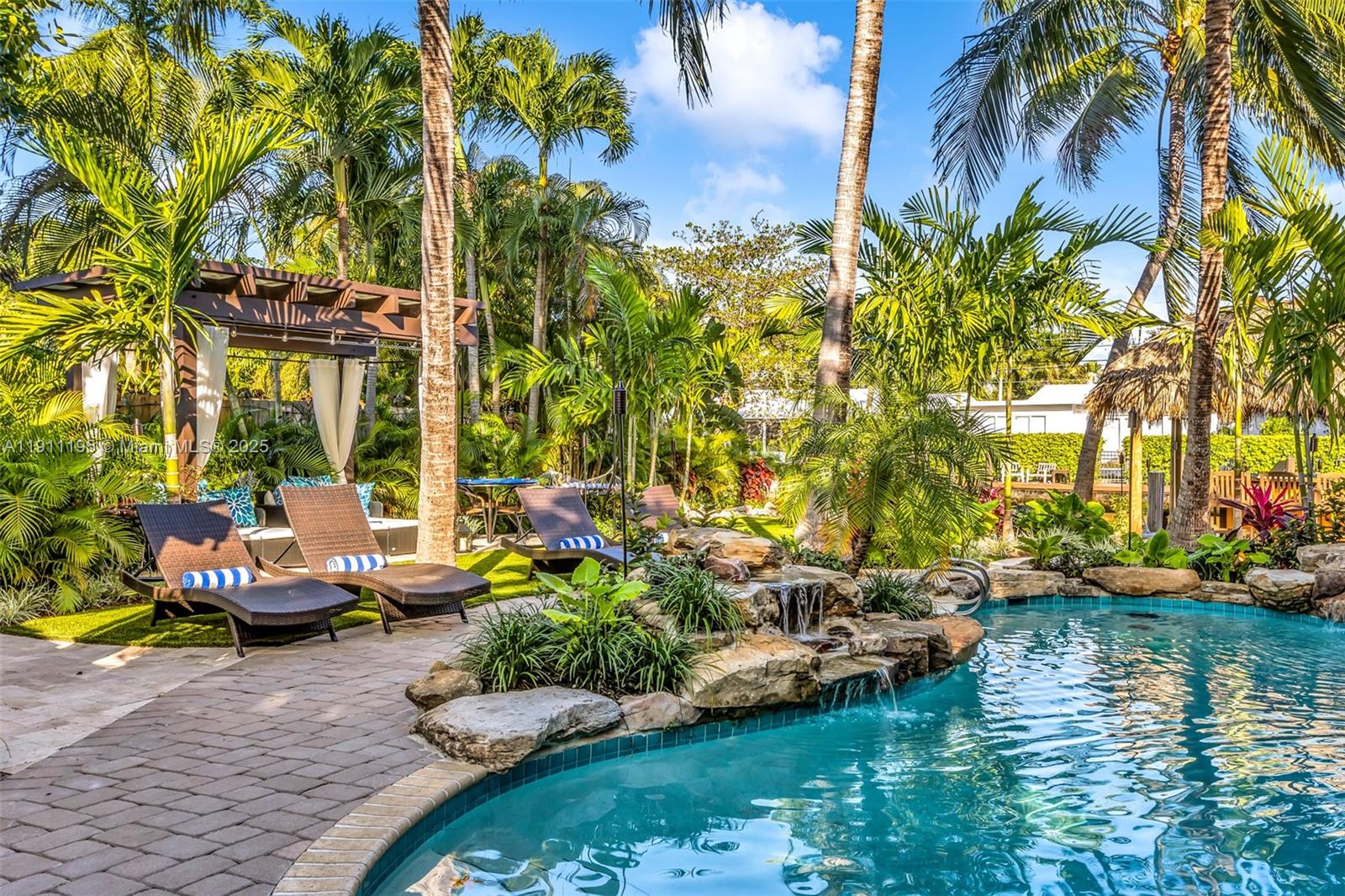 RIVER RIDGE - Residential