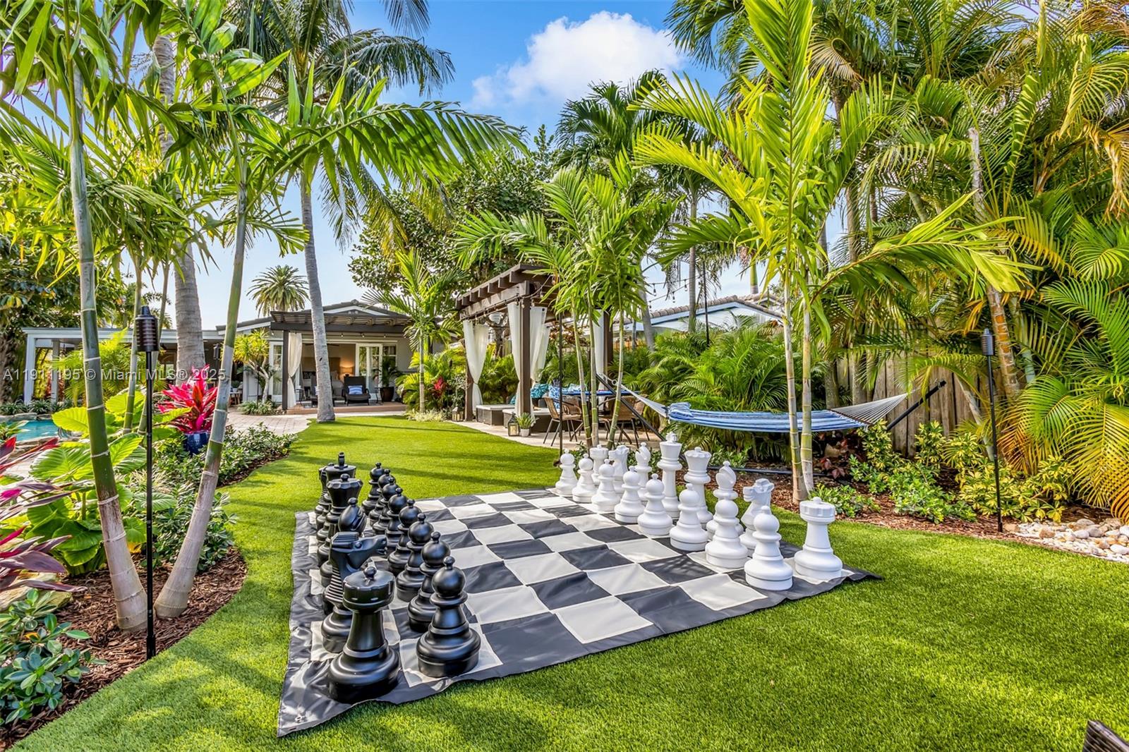 RIVER RIDGE - Residential