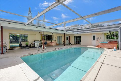 Single Family Residence in Hollywood FL 3800 36th Ave 9.jpg