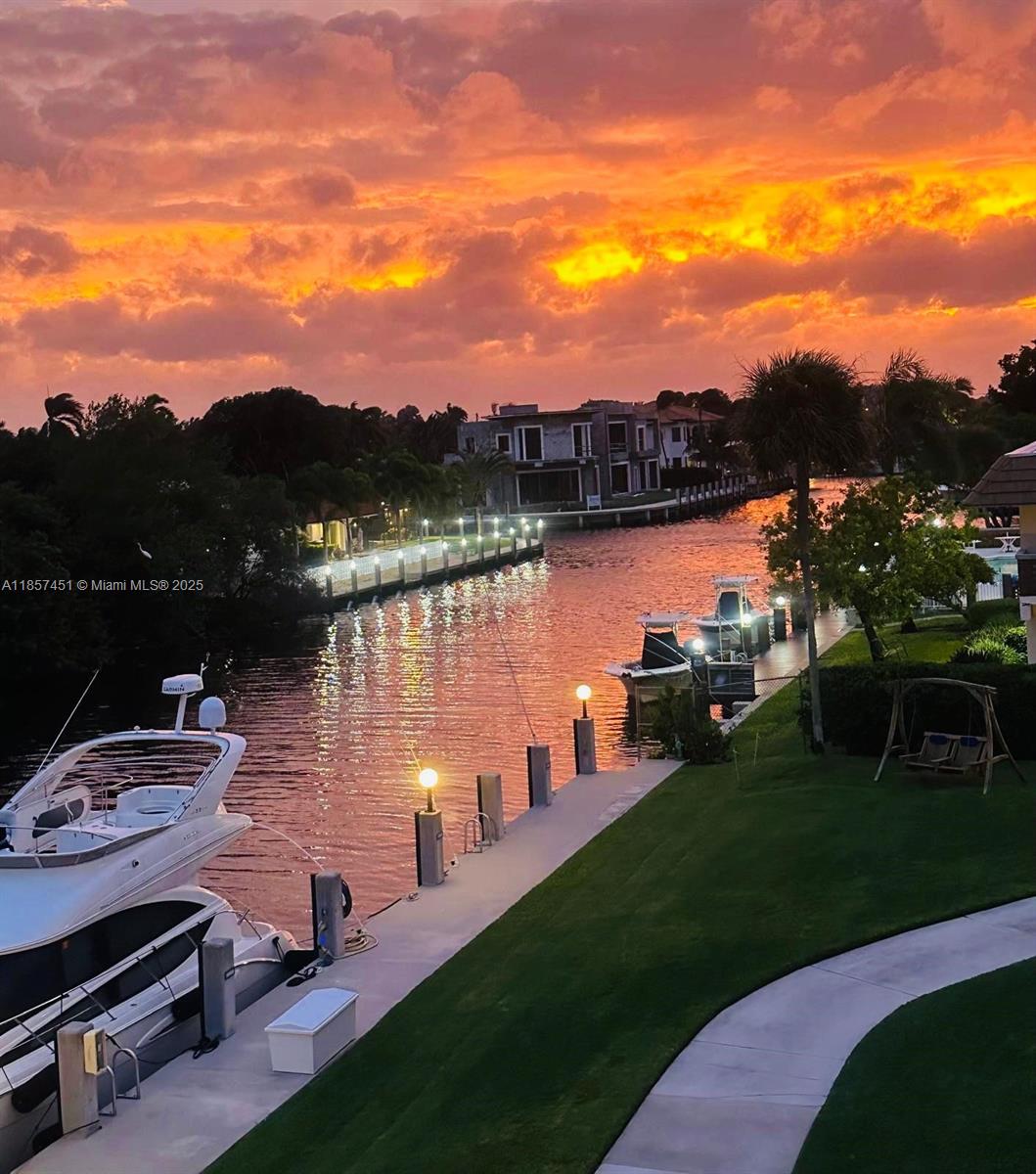 Beautiful updated home with breathtaking water views. 2 bedrooms and 2 full bathrooms with incredible water views, just steps from the beach.
Pet friendly complex with a fantastic pool looking at the water and boats with a relaxing atmosphere.
Unit has hurricane proof windows and door
Located across Harbor's Edge park and Aldorf's park.
Won't last!