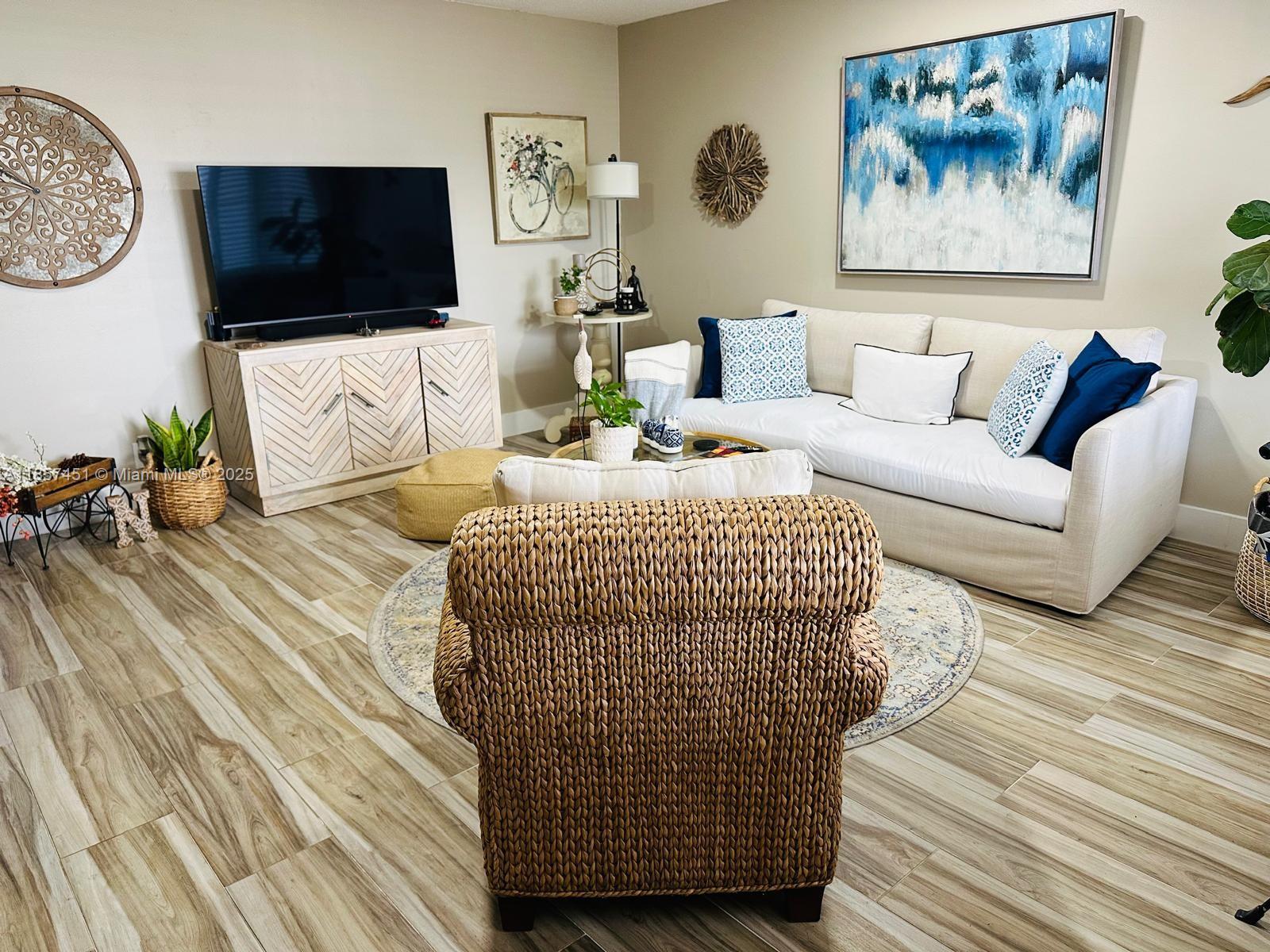 CASA LA QUINTA CONDO - Residential