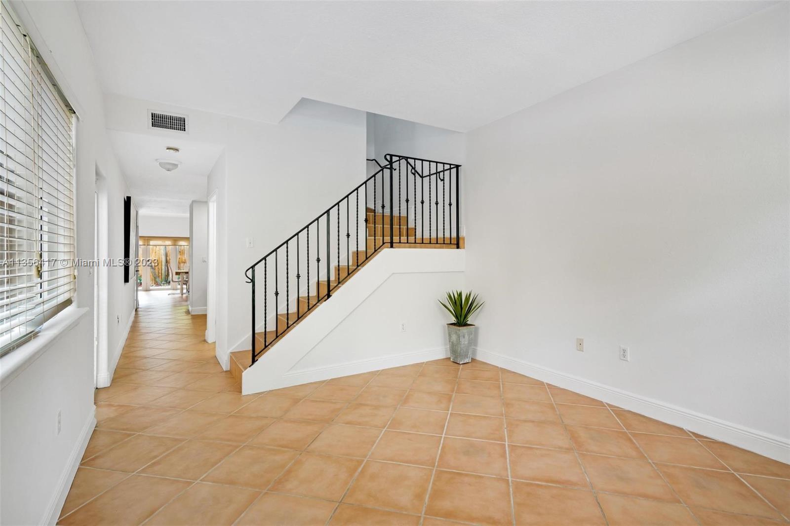 30TH COURT CONDO - Residential Lease