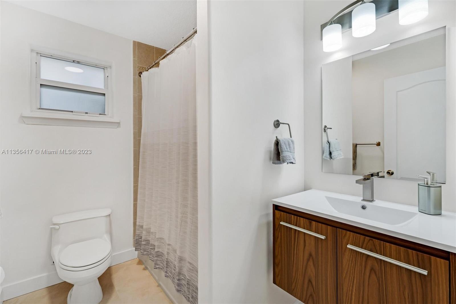 30TH COURT CONDO - Residential Lease