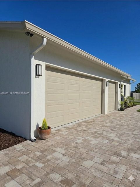 Tiny photo for 19860 Skyhawk Ln, Loxahatchee, FL 33470 (MLS # A12020151)