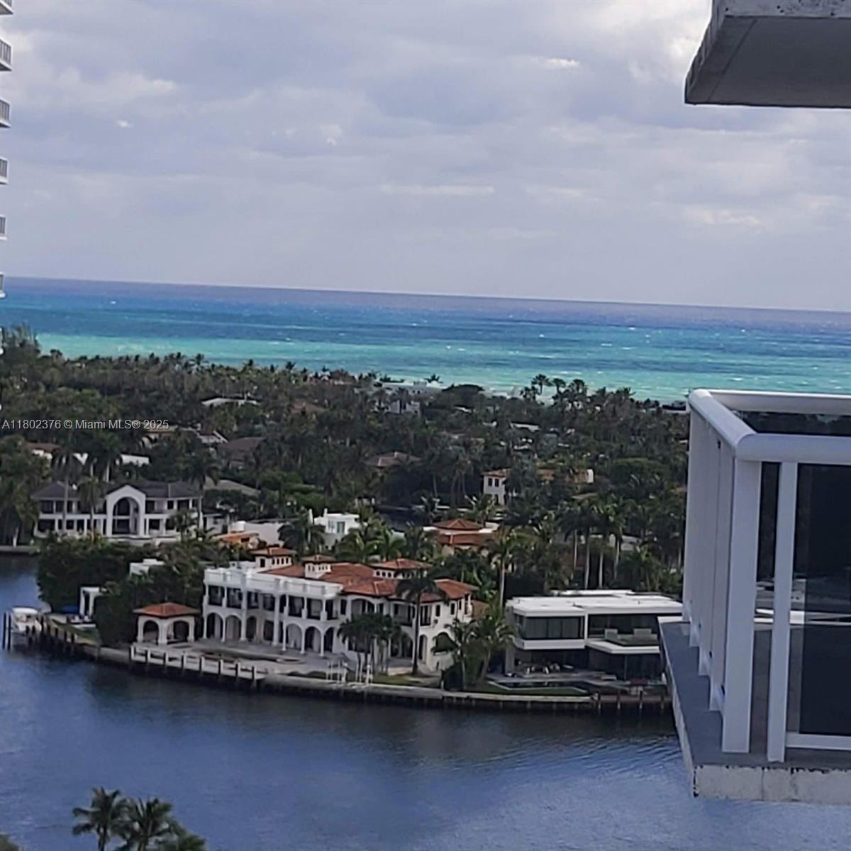 Property for Sale at 20505 E Country Club Dr 1932, Aventura, Miami-Dade County, Florida - Bedrooms: 2 
Bathrooms: 2  - $349,800