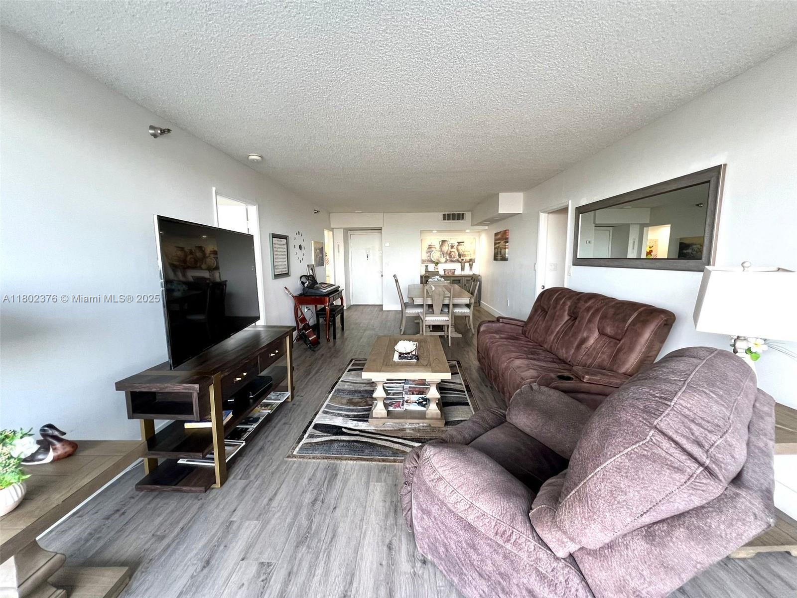 20505 E Country Club Dr 1932