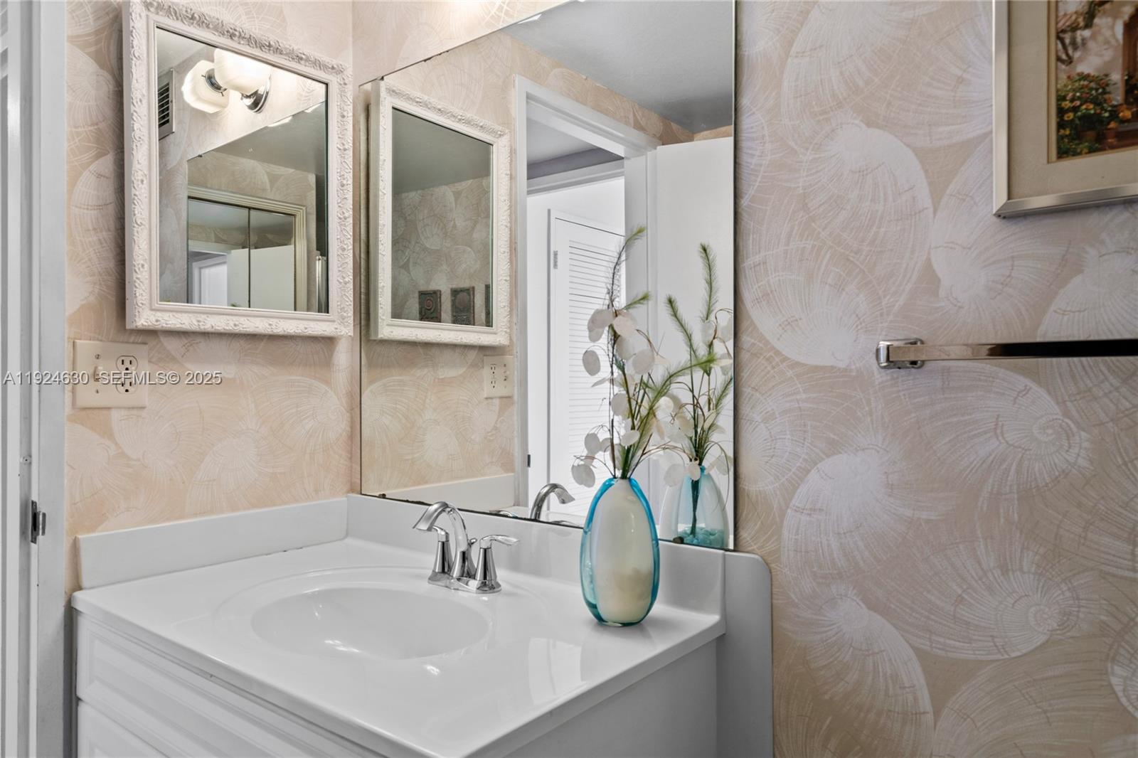 OLYMPUS CONDO - Residential