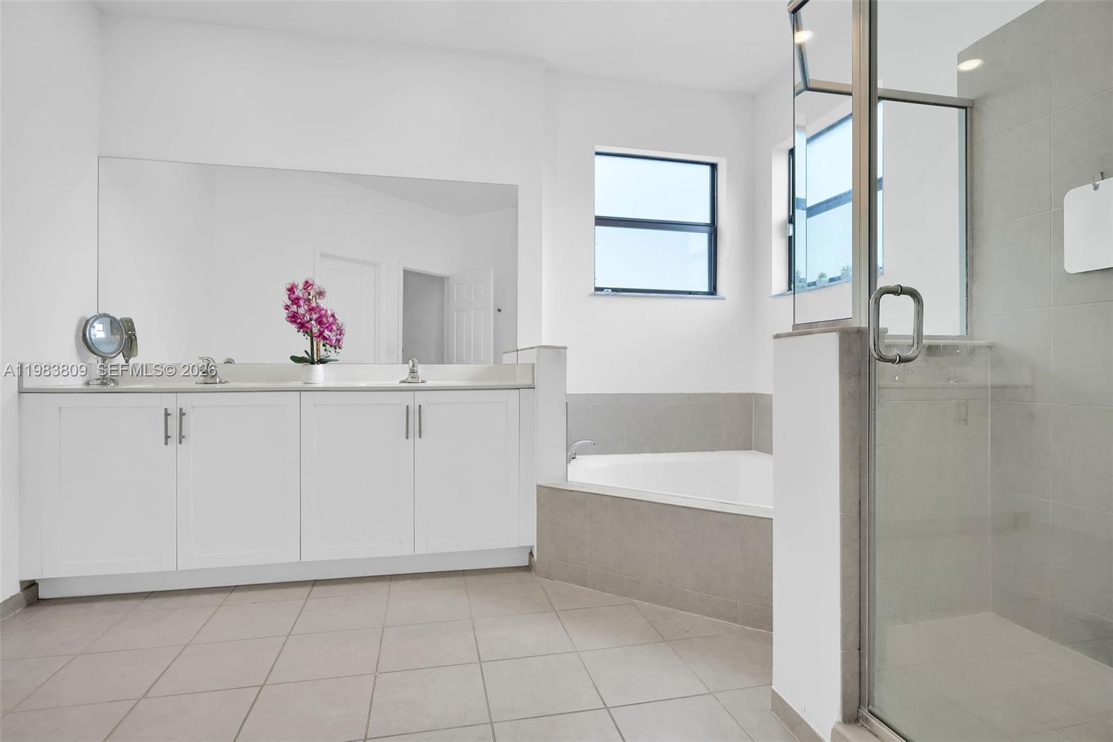 PINE ISLE - Residential