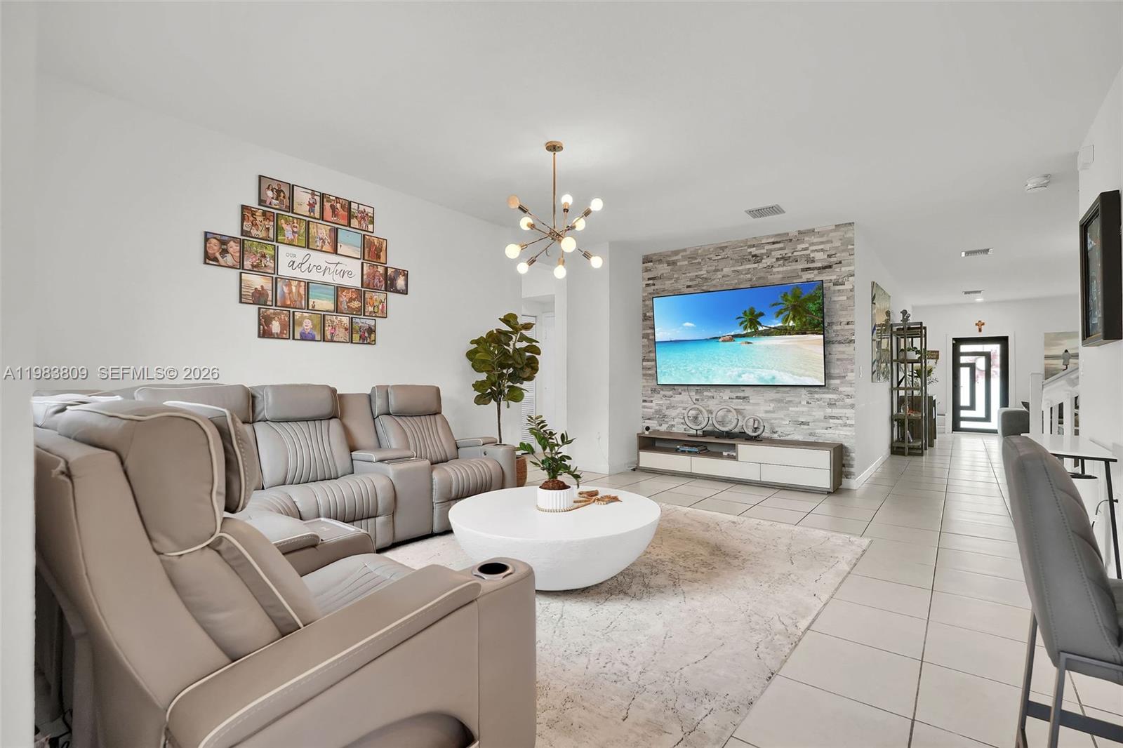 PINE ISLE - Residential