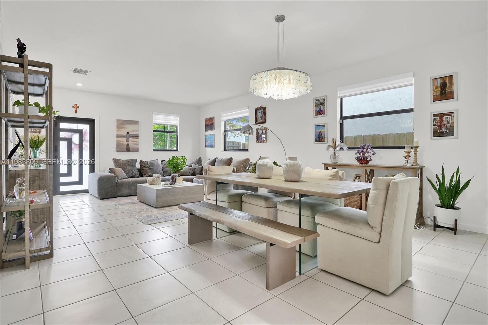 PINE ISLE - Residential