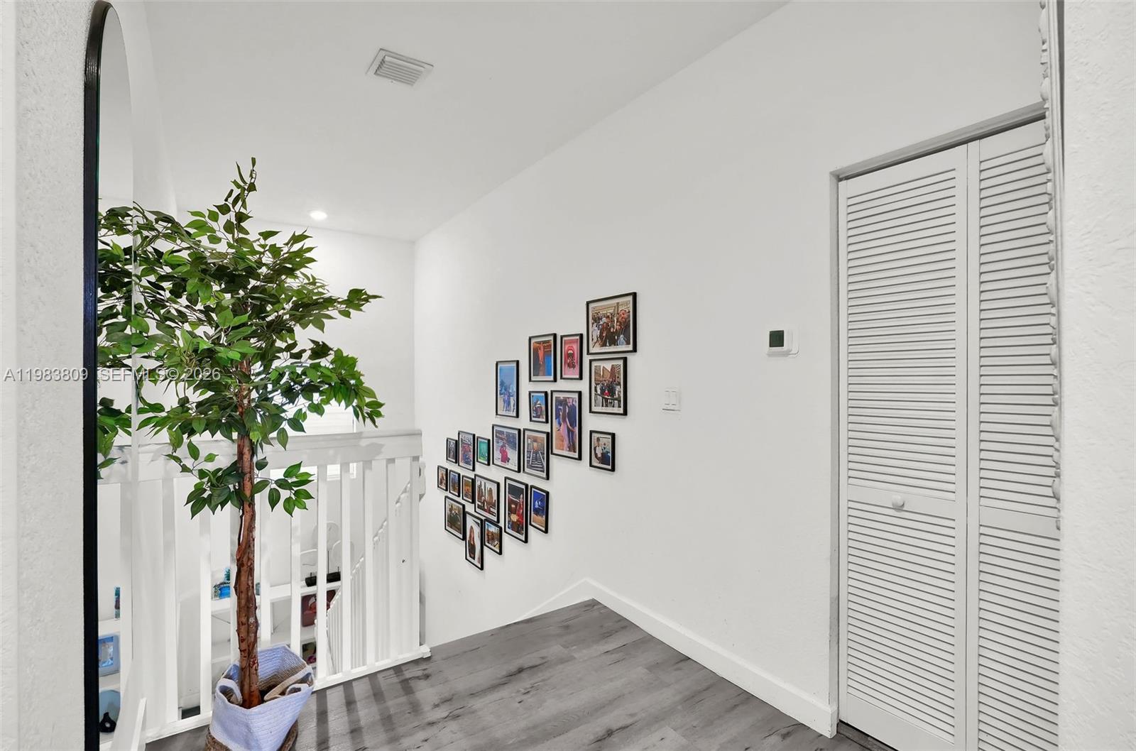 PINE ISLE - Residential