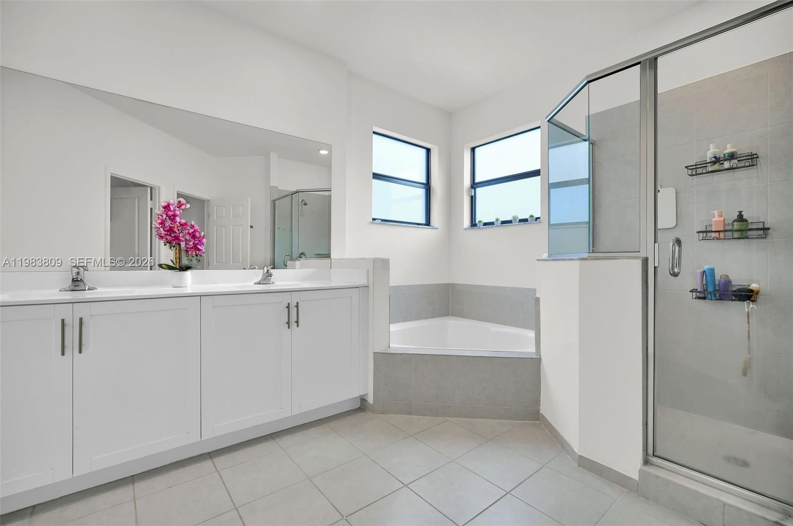 PINE ISLE - Residential