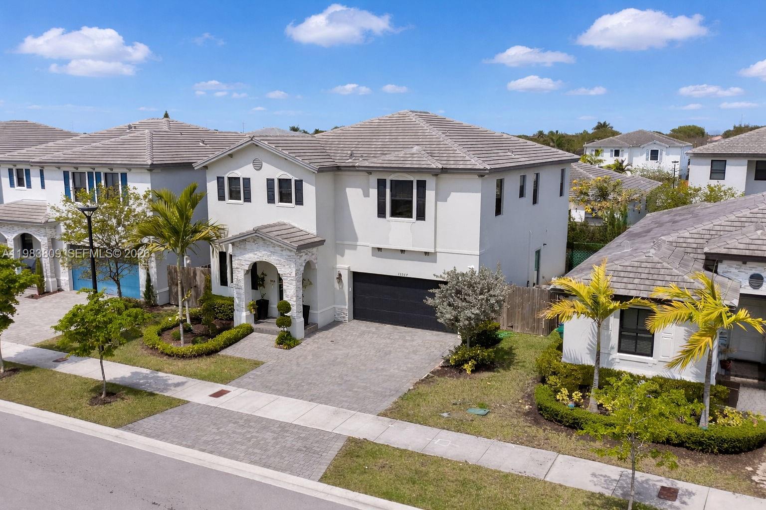 PINE ISLE - Residential