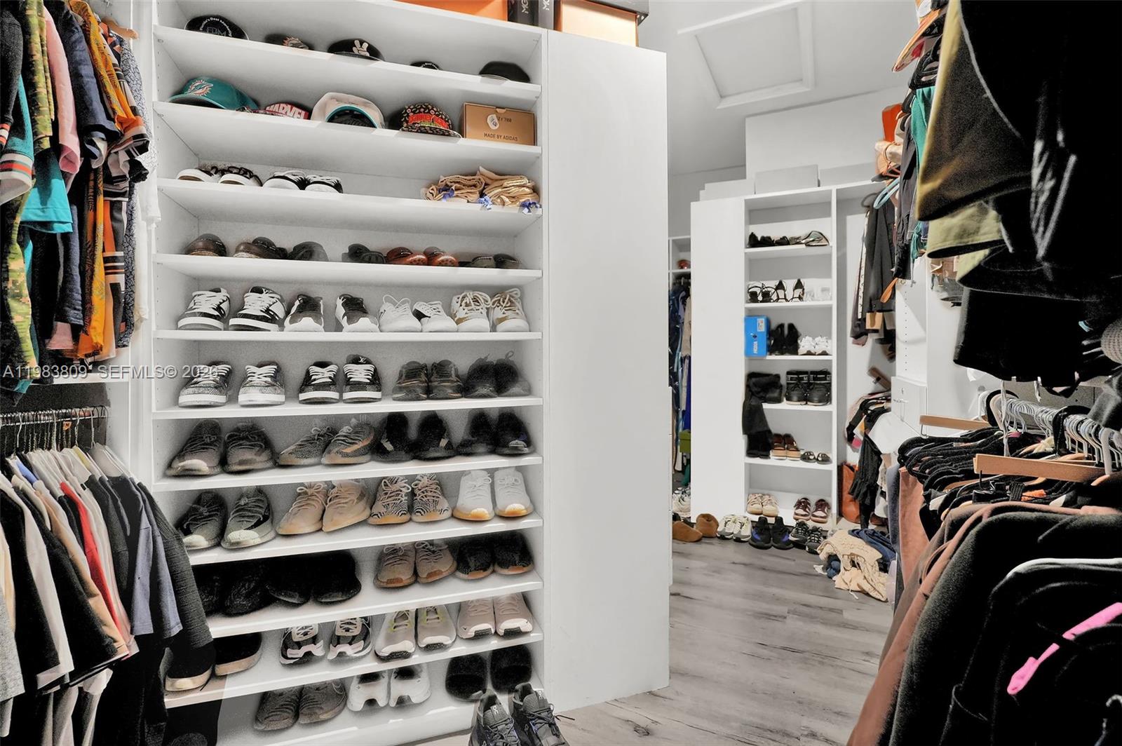 PINE ISLE - Residential