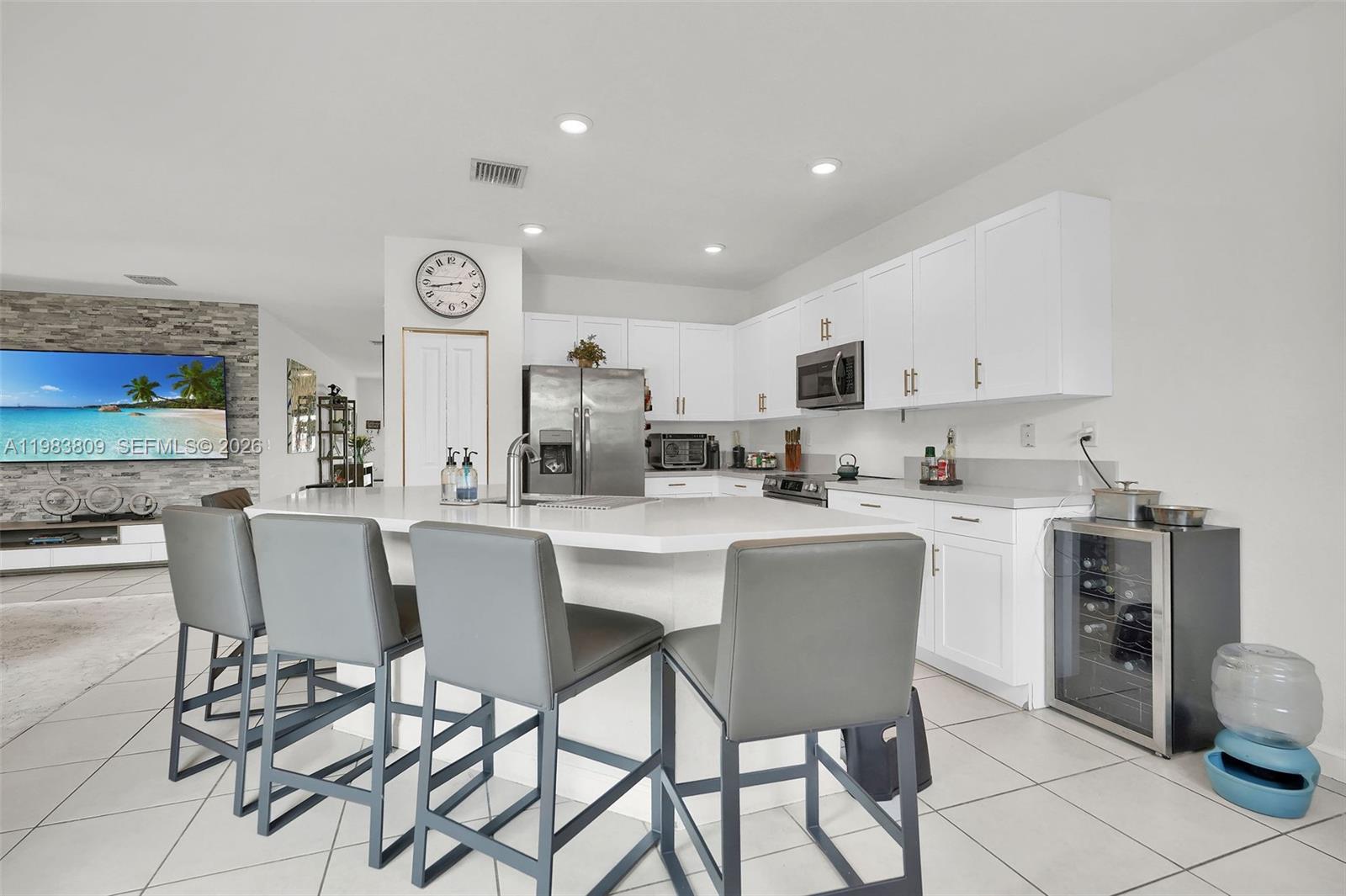 PINE ISLE - Residential