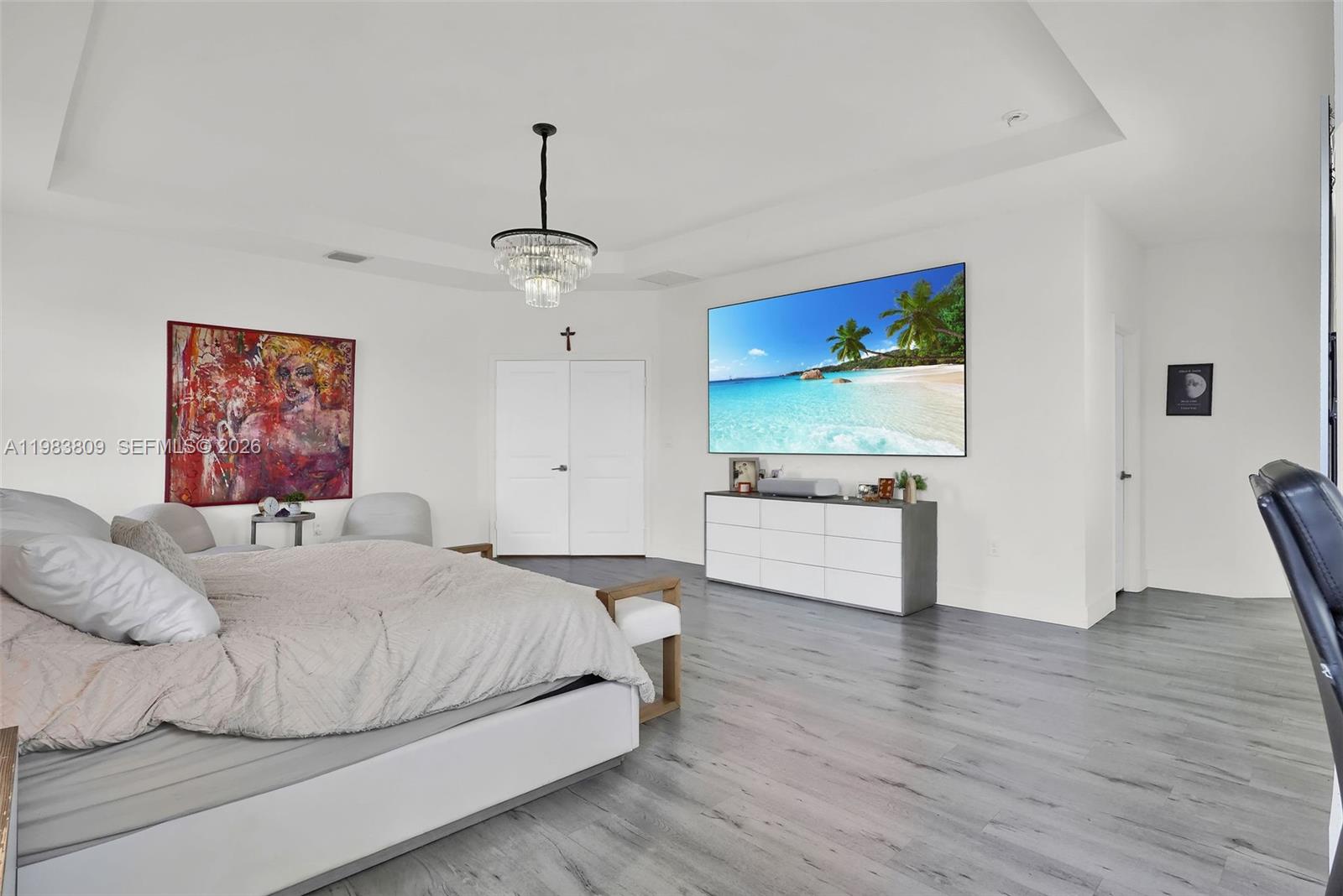 PINE ISLE - Residential