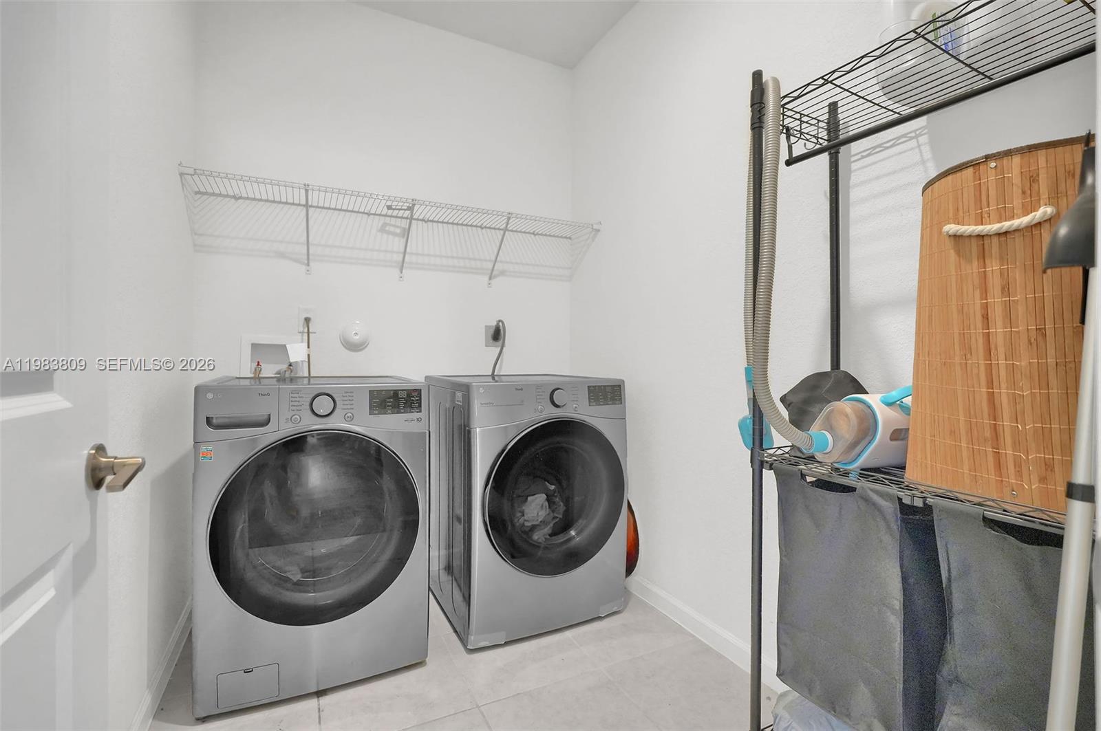 PINE ISLE - Residential