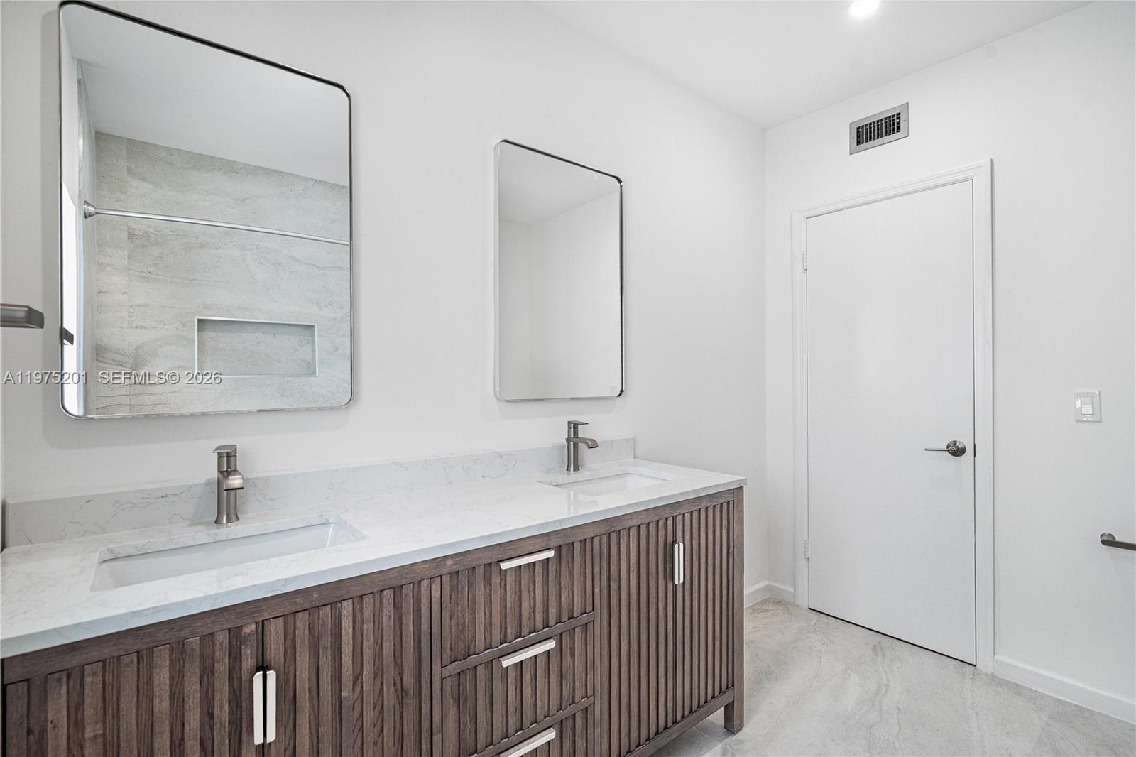 C GAB COUNTRY CLUB SEC 5 - Residential Lease