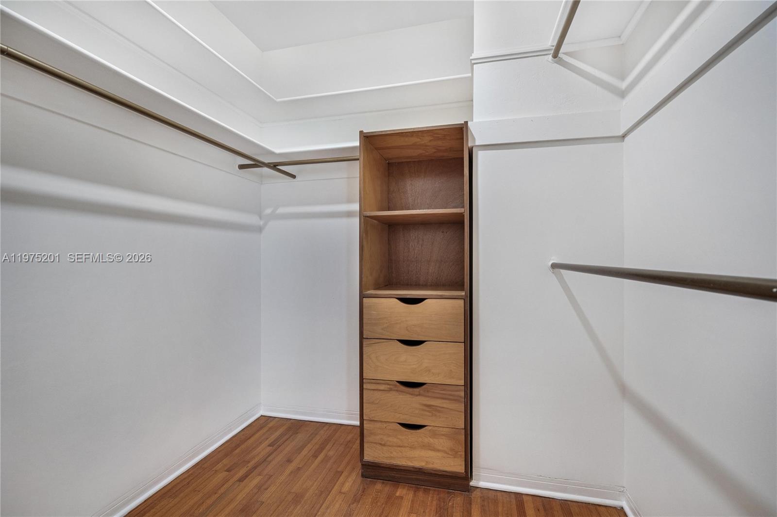 C GAB COUNTRY CLUB SEC 5 - Residential Lease