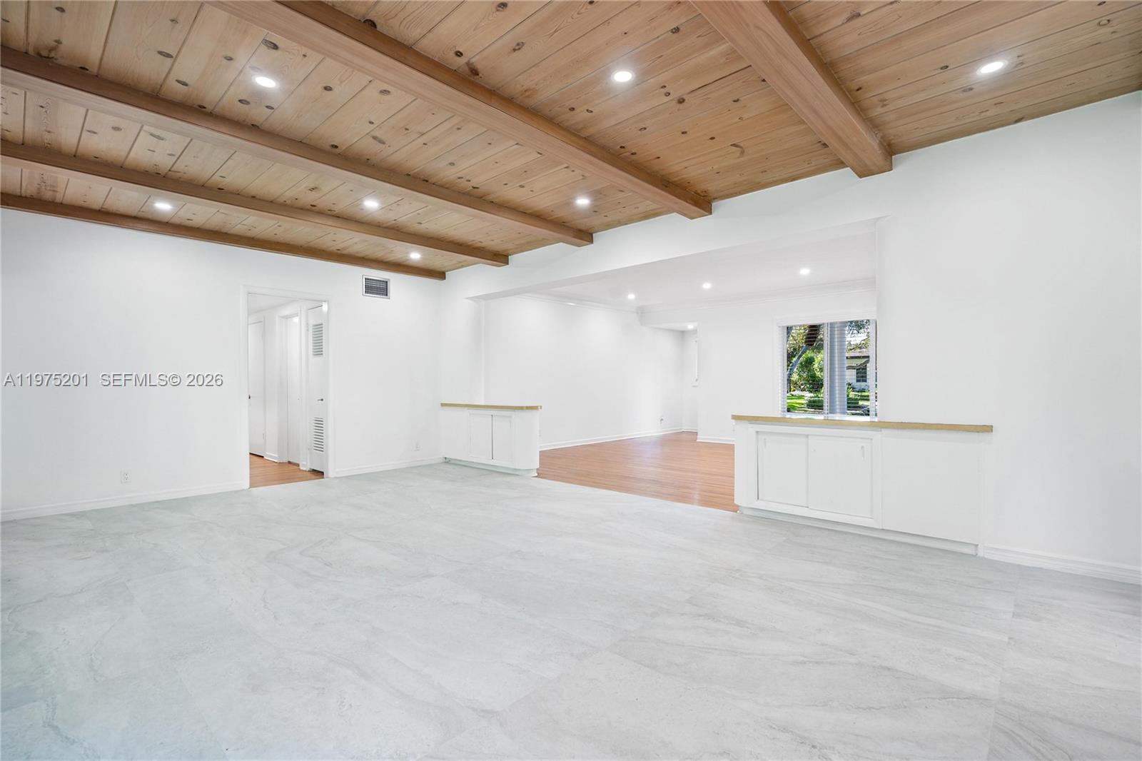 C GAB COUNTRY CLUB SEC 5 - Residential Lease