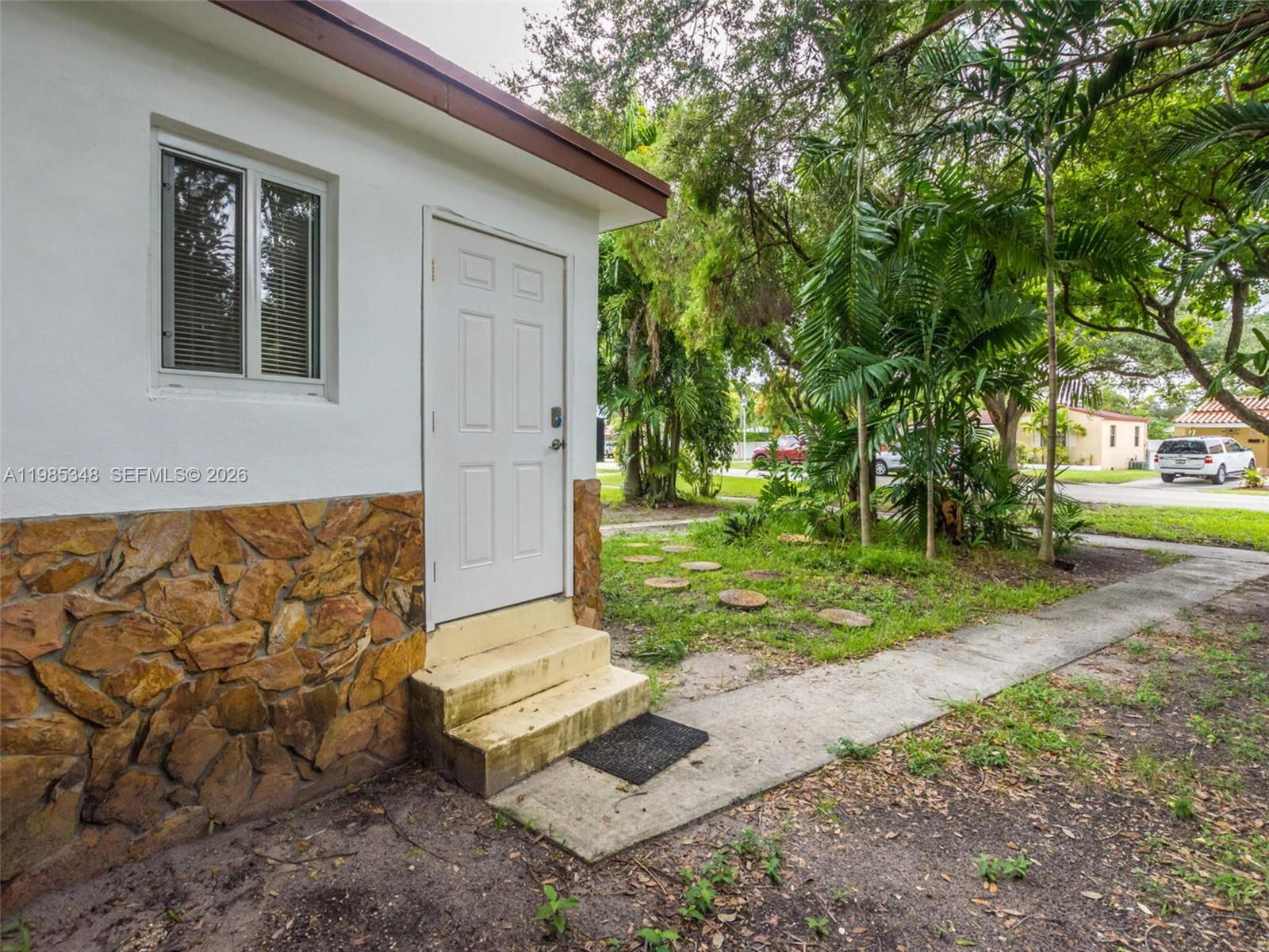 6300 NW 41st St