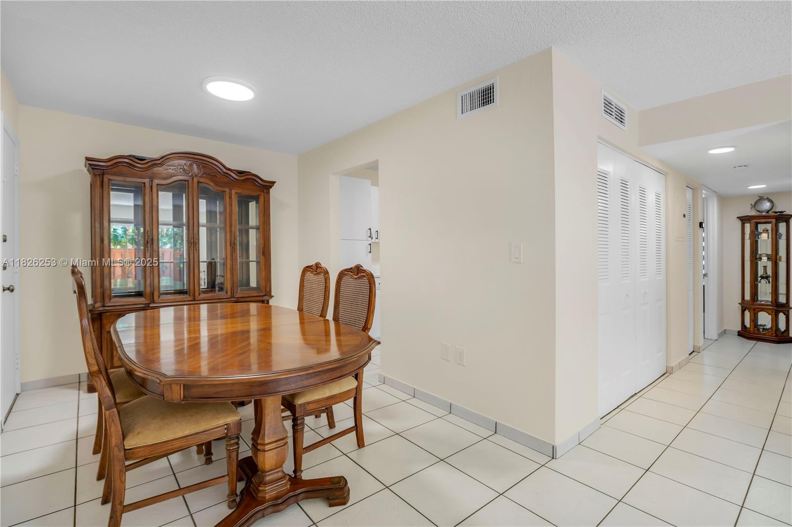 7204 Fairway Dr I25