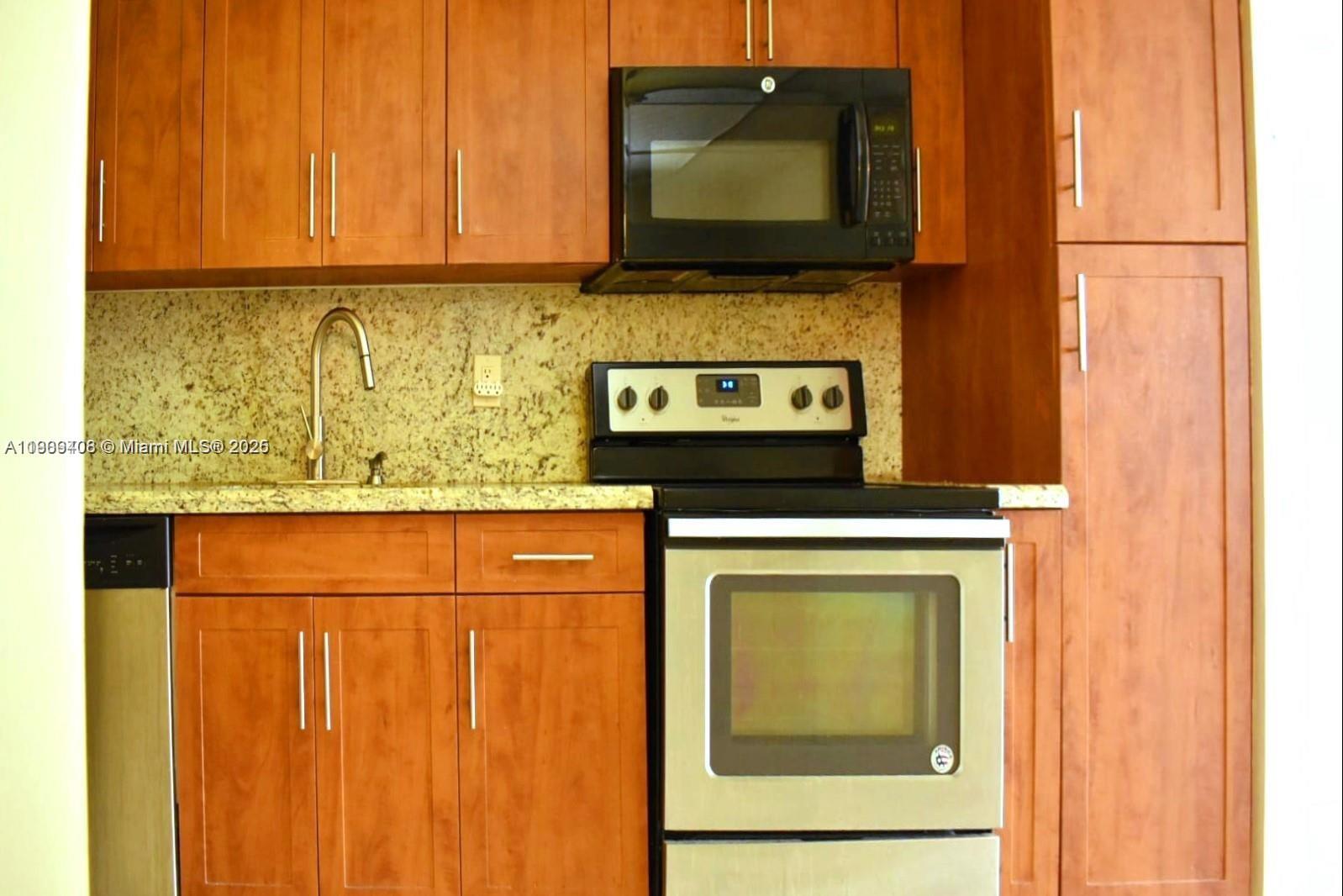 TOWER FORTY ONE CONDO - Residential Lease