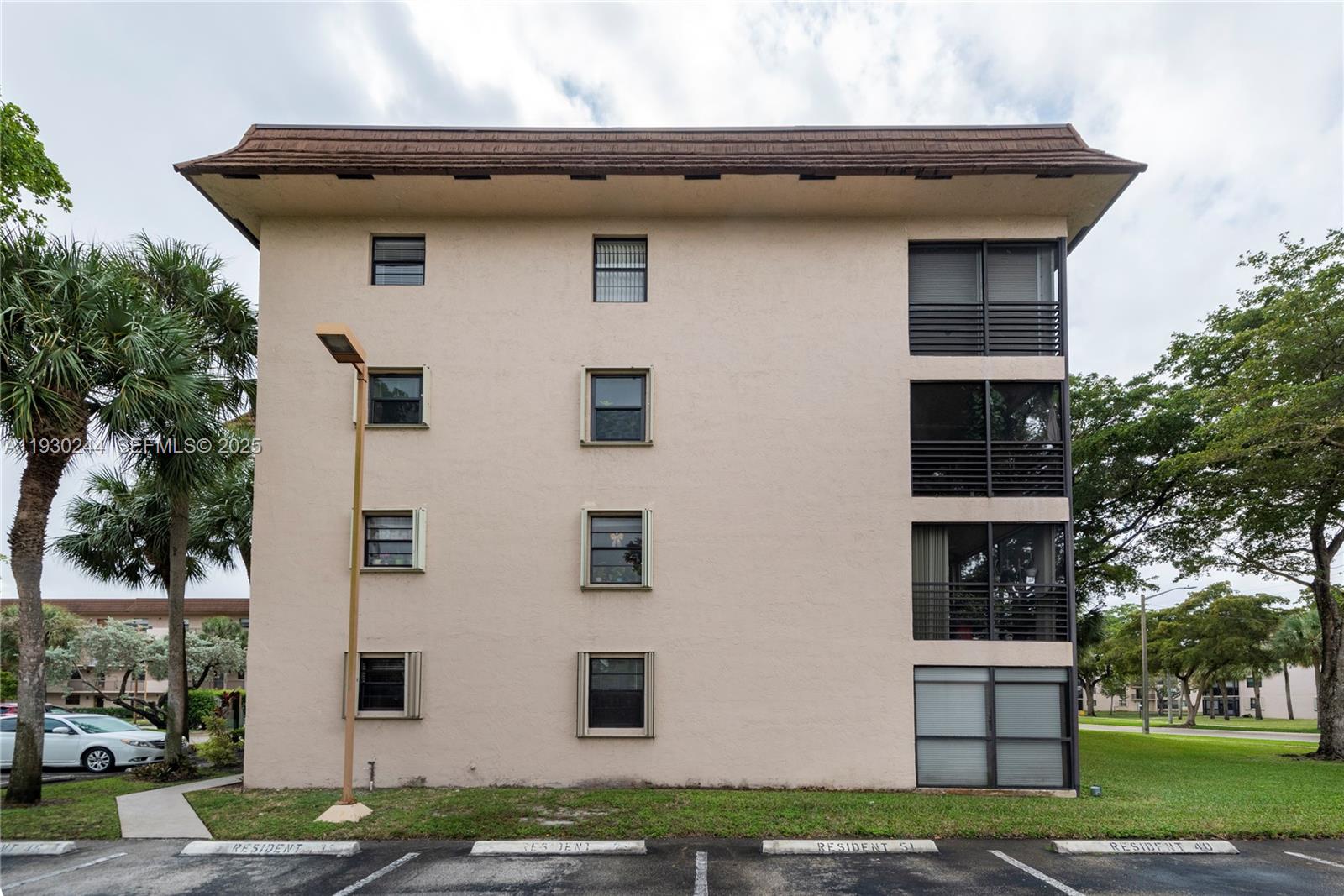 LAKES OF CARRIAGE HILLS - Residential